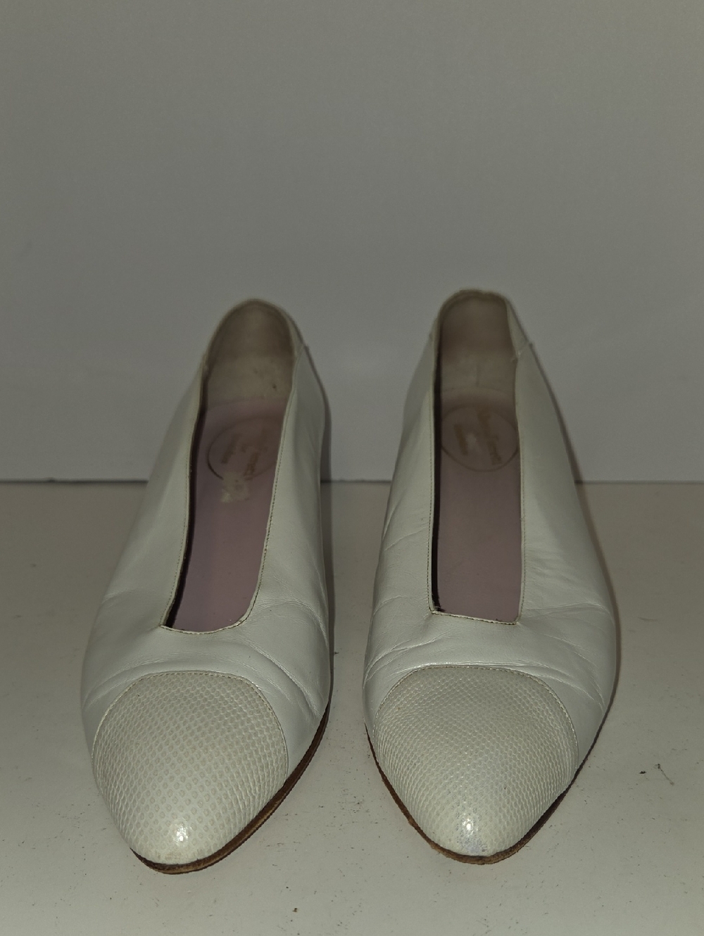 Alberta Ferretti Ivory Leather Pointed Toe Flats Designer Slip On Shoes Size 7
